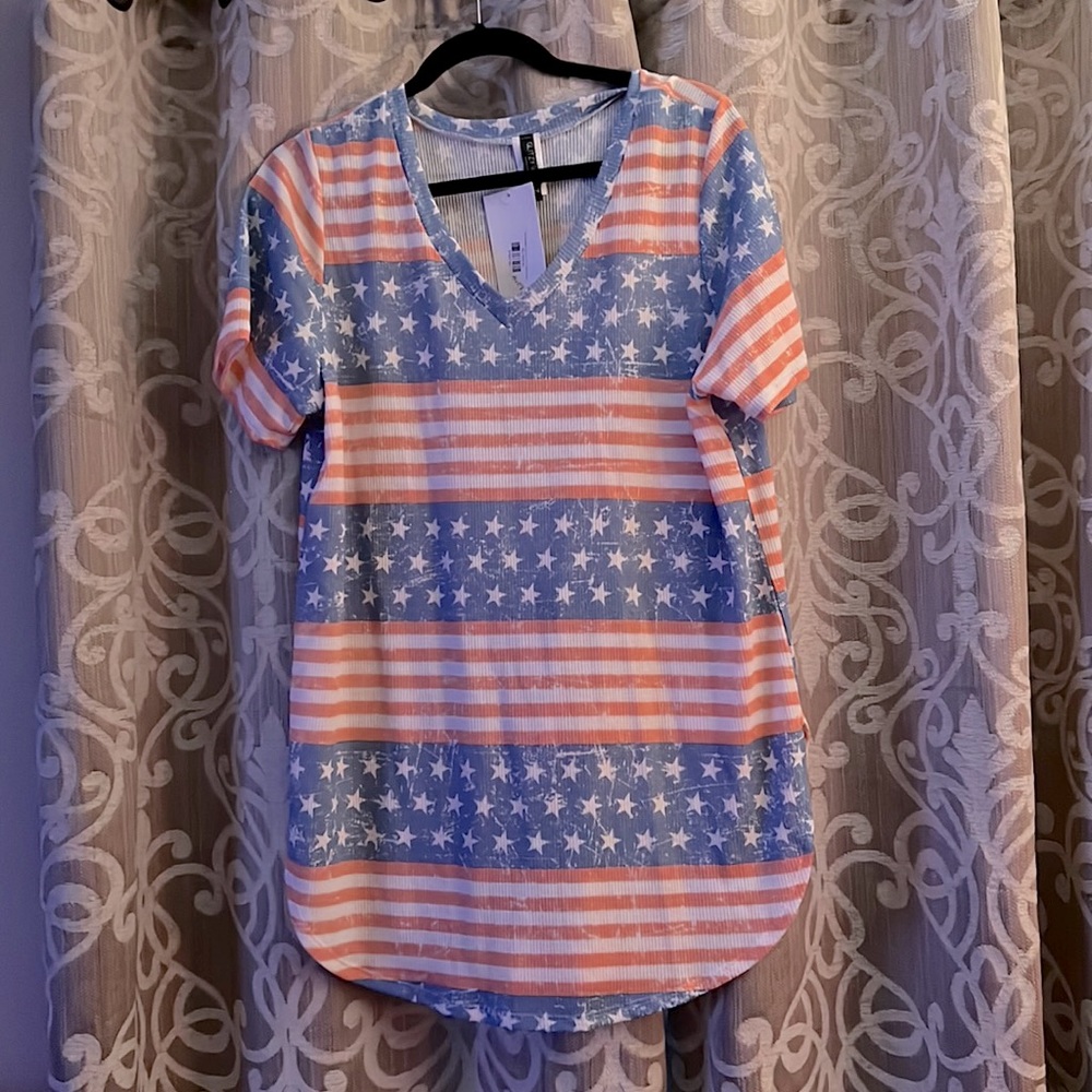 Red, white, Blue top